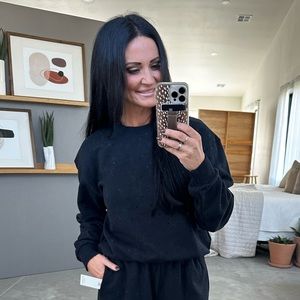 Good American Diamond Boyfriend Crewnwck Sweatshirt. Size Small.